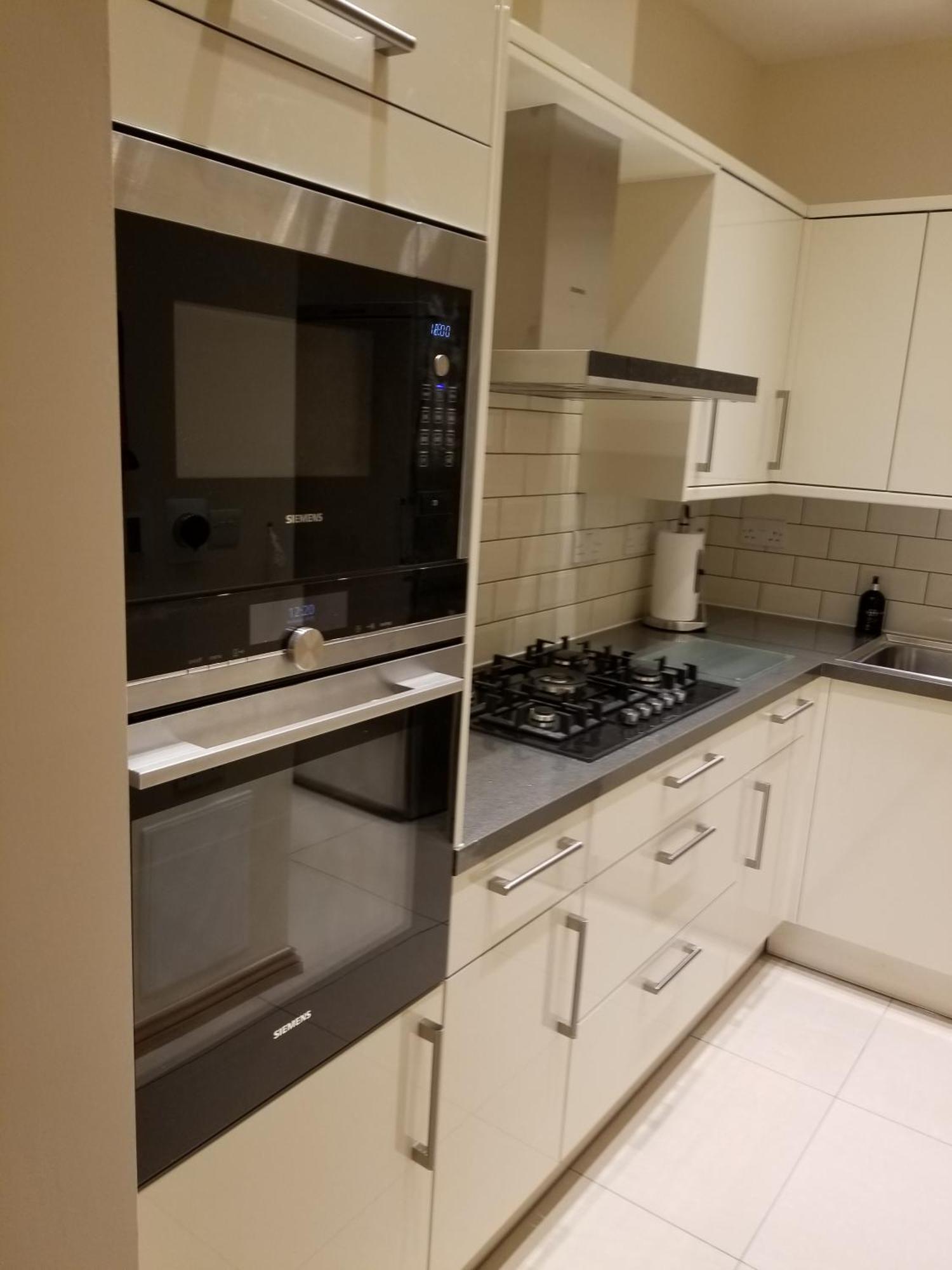 London Luxury Apartment 4 Bedroom Sleeps 12 People With 4 Bathrooms 1 Min Walk From Station Wanstead ภายนอก รูปภาพ